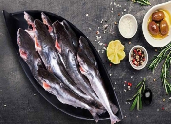 7 mẹo nhỏ để loại xương cá lăng cho bé khi nấu cháo - Nấu ăn ngon